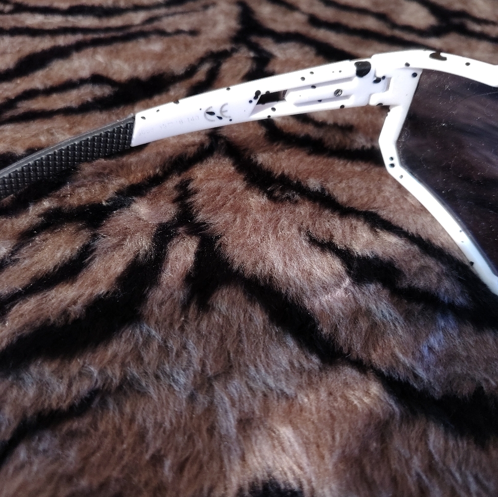 White and Blue Speckled Sunglasses - Picture 3 of 6